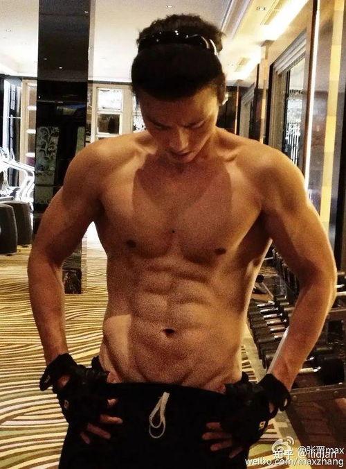 八块腹肌男人照片,八块腹肌男神的健身秘诀大揭秘